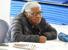 Aos 82 anos, Sueli Cordeiro encontrou na EJA um espa&ccedil;o para aprender, conviver e continuar realizando sonhos.