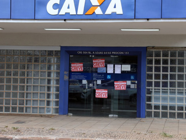 Empregados da Caixa rejeitam proposta da empresa e greve continua