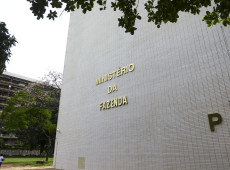 Governo reduz proje&ccedil;&atilde;o do PIB para 2% em 2026 e 2,3% em 2027