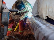 Dados da EPE e da ANP mostram mudan&ccedil;as na comercializa&ccedil;&atilde;o e no transporte, enquanto regulamenta&ccedil;&atilde;o do Gas Release avan&ccedil;a para ampliar a concorr&ecirc;ncia.