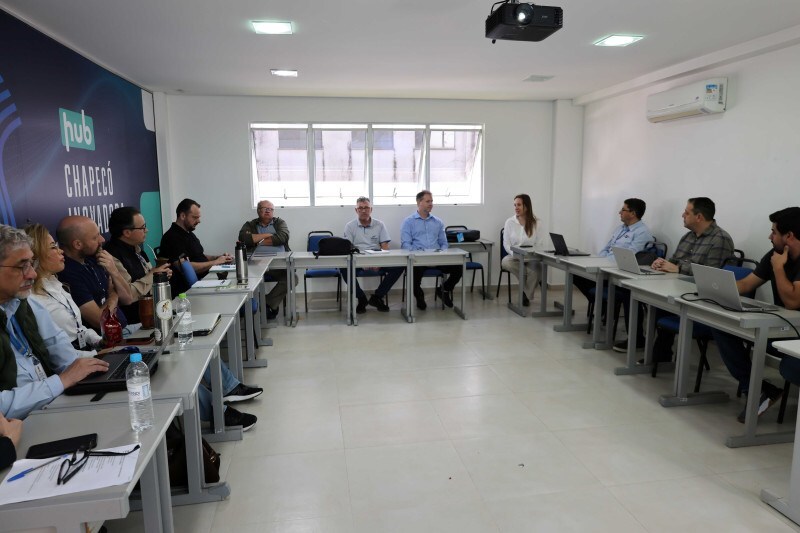  Encontro em Chapecó reuniu lideranças do setor e representantes do Sebrae/SC, Embrapa e Epagri para debater o desenvolvimento da cadeia.