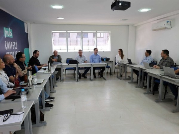  Encontro em Chapec&oacute; reuniu lideran&ccedil;as do setor e representantes do Sebrae/SC, Embrapa e Epagri para debater o desenvolvimento da cadeia.