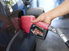 Fazenda mant&eacute;m subs&iacute;dio de R$ 2,12 ao &oacute;leo diesel