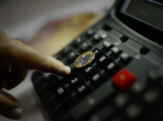 D&iacute;vida P&uacute;blica Federal fica est&aacute;vel em agosto e chega a R$ 9,29 tri