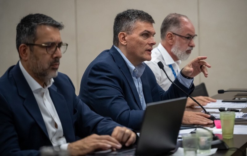 A Confederação também participa ativamente dos grupos de trabalho dedicados aos aspectos para a implementação do SBCE.  
