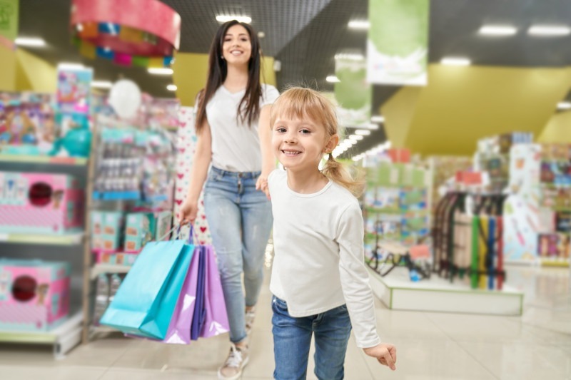 Esse cenário mais favorável contribui diretamente para o aumento da disposição de consumo e explica o novo recorde na intenção de gasto.