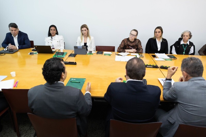 O encontro reuniu representantes de cinco federações estaduais para discutir procedimentos, dificuldades e soluções relacionadas à regularidade sindical.
