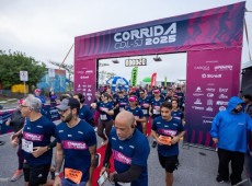 Corrida Outubro Rosa mobiliza S&atilde;o Jos&eacute; em torno da preven&ccedil;&atilde;o ao c&acirc;ncer de mama.