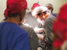A iniciativa estadual contempla 17 servi&ccedil;os de Alta Complexidade em Oncologia de Santa Catarina, que j&aacute; est&atilde;o atendendo as pacientes.