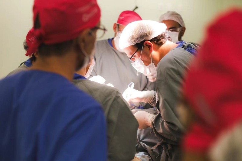 A iniciativa estadual contempla 17 serviços de Alta Complexidade em Oncologia de Santa Catarina, que já estão atendendo as pacientes.