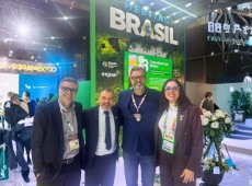 Robinsom Soares, Jair Pasquim Diretor de Nego?cios do Meeting Brqasil, Fa?bio Fiedler e Patricia Schaebler Executiva do Meeting Brasil.