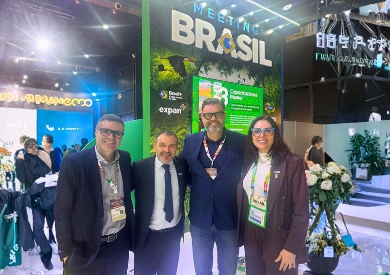 Robinsom Soares, Jair Pasquim Diretor de Nego?cios do Meeting Brqasil, Fa?bio Fiedler e Patricia Schaebler Executiva do Meeting Brasil.