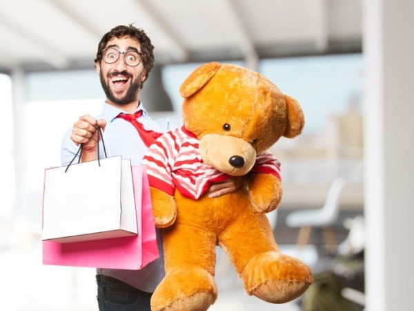 87,4% dos consumidores catarinenses pretendem comprar presentes, aponta Radar de Compras do PROCON/SC e FCDL/SC.
