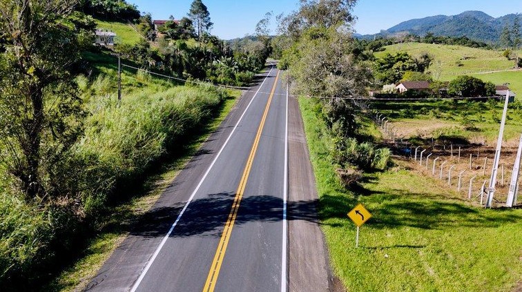 O cen&aacute;rio refor&ccedil;a a necessidade de garantir or&ccedil;amento para obras estrat&eacute;gicas &agrave; infraestrutura e &agrave; log&iacute;stica catarinense.
