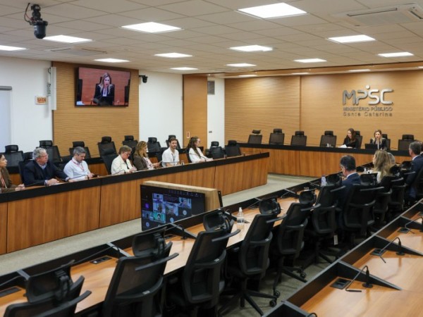 GEDCLIMA discute fortalecimento das Defesas Civis municipais em SC.

