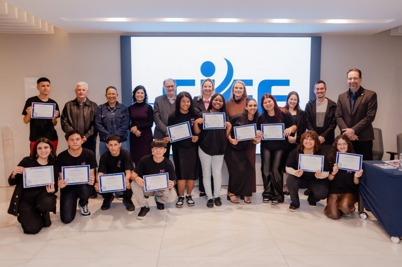 Iniciativa beneficiará 200 jovens em 10 municípios de Santa CatarIna.