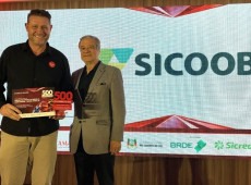  Diretor de Neg&oacute;cios do Sicoob Central SC/RS, Rodinei Munaretto, e Jorge Polydoro, presidente do Grupo Amanh&atilde;.