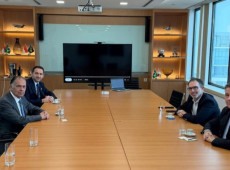 Reuni&atilde;o da Embaixada do Brasil em Singapura.