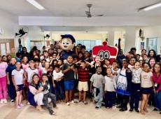A campanha de arrecada&ccedil;&atilde;o de brinquedos promovida pelo Comit&ecirc; ESG da FAHECE beneficiou cerca de 1 mil crian&ccedil;as em 16 institui&ccedil;&otilde;es de Santa Catarina neste Dia das Crian&ccedil;as.