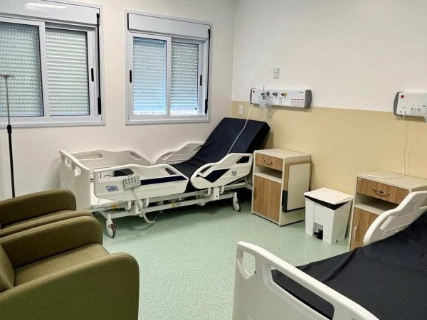 O novo Complexo de Sa&uacute;de Mental do Hospital Nossa Senhora de F&aacute;tima, em Praia Grande (SC), come&ccedil;a a receber os primeiros pacientes.
