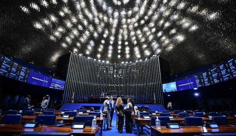 Antes de ir a voto, matéria precisa passar por duas sessões de discussão, agendadas para terça (14) e quarta.