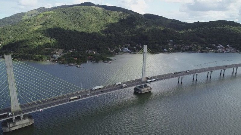 Cerca de 30 profissionais atuarão diretamente nos serviços, que serão conduzidos por equipes especializadas em estruturas de grande porte.

