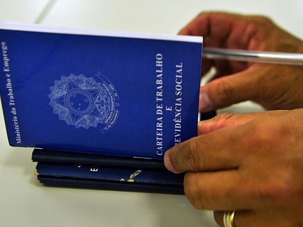 Lote complementar do abono salarial come&ccedil;a a ser pago nesta quinta