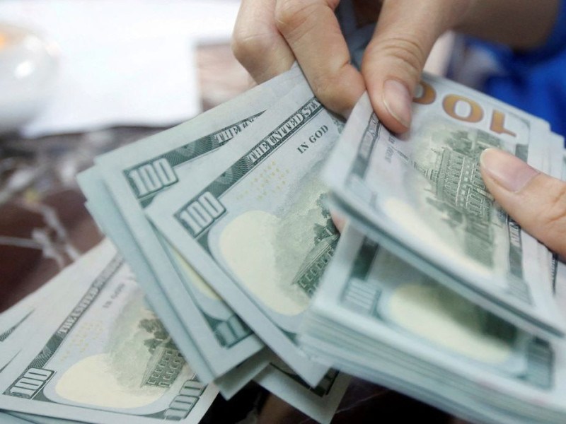 D&oacute;lar sobe 1,15% e fecha a R$ 5,09 em dia de cautela