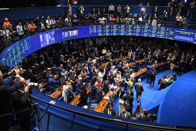 Senado aprovou a PEC 221/2019 nesta quarta-feira, a 11 dias do segundo turno da eleição presidencial. 