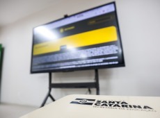 Iniciativa faz parte do Programa Estudantes Conectados, que contempla ainda a amplia&ccedil;&atilde;o de Laborat&oacute;rios Maker e a entrega de notebooks para professores da rede estadual de ensino.