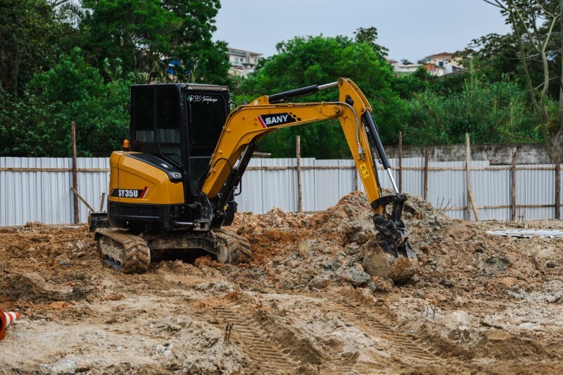 As intervenções visam reforçar a segurança sanitária, aprimorar a infraestrutura elétrica e ampliar a proteção de pacientes, acompanhantes e profissionais, contribuindo para a continuidade e a qualidade dos serviços hospitalares.