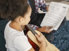 &Agrave;s v&eacute;speras da D&eacute;cada Internacional da Cultura, institu&iacute;da pela ONU, projeto Escola Sonora leva 50 apresenta&ccedil;&otilde;es gratuitas a 25 escolas p&uacute;blicas da Grande Florian&oacute;polis e deve alcan&ccedil;ar mais de 10 mil estudantes em 2026.