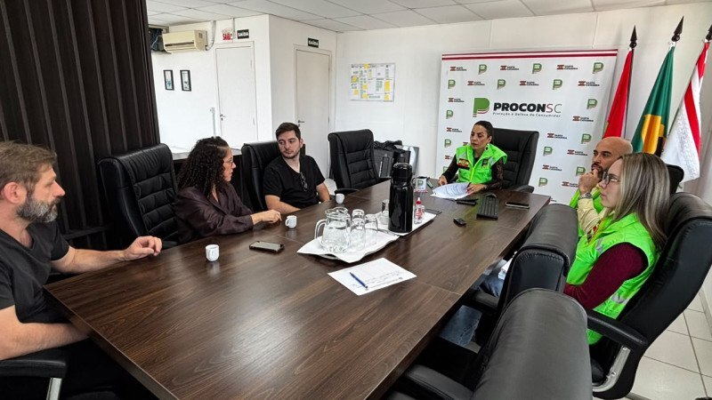 Durante o encontro, as empresas apresentaram suas práticas e demonstraram estar em conformidade com a legislação.