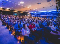 Audit&oacute;rio principal da FIESC durante a edi&ccedil;&atilde;o de 2025 do Conecta Sa&uacute;de.
