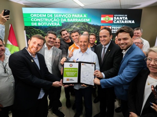 A constru&ccedil;&atilde;o ser&aacute; executada pelo Cons&oacute;rcio Construtor Botuver&aacute;, vencedor da licita&ccedil;&atilde;o realizada por meio de concorr&ecirc;ncia eletr&ocirc;nica e homologada pelo estado.