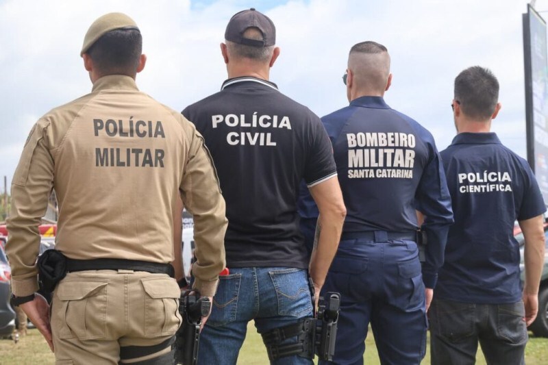 O indicador relaciona o número de mortes à população de cada localidade, permitindo comparar estados e municípios de diferentes tamanhos.