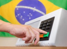 A FIESC tamb&eacute;m considera fundamental que no novo mandato, o presidente oriente uma pol&iacute;tica industrial efetiva, capaz de reindustrializar o pa&iacute;s e reverter a falta de competitividade do setor. 