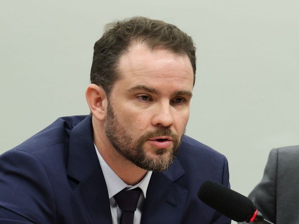 Governo buscar&aacute; cumprir meta fiscal com di&aacute;logo, diz Durigan