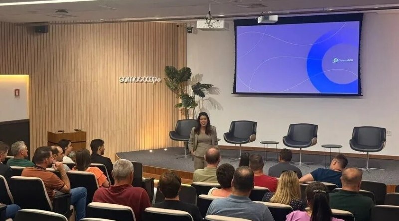 Visita aproximou produtores das ações de representação e desenvolvimento da Casa do Cooperativismo.
