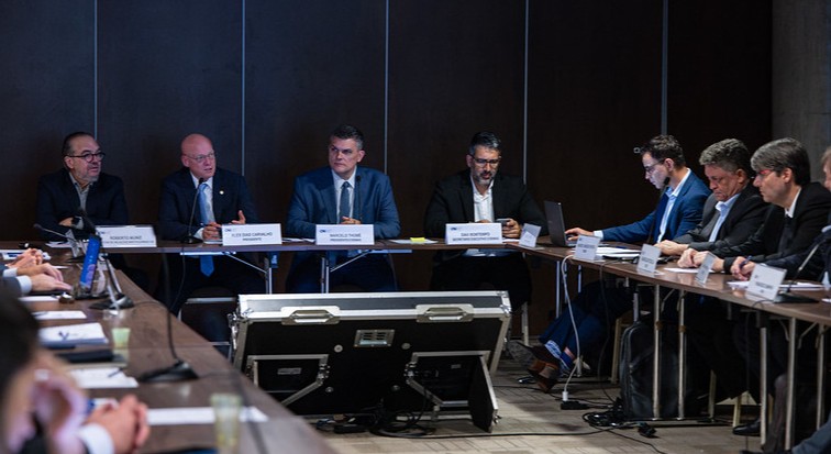 Setor produtivo discute com governo e especialistas os impactos dos eventos clim&aacute;ticos extremos.