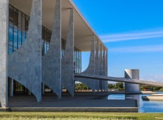 Instituto prev&ecirc; impacto fiscal de R$ 40 bilh&otilde;es com medidas de Lula