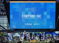 O evento segue at&eacute; o dia 5, no Expocentro, com uma programa&ccedil;&atilde;o voltada aos desafios e &agrave;s oportunidades da administra&ccedil;&atilde;o p&uacute;blica municipal.