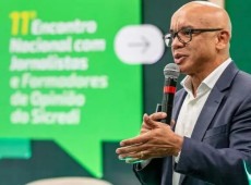 A agenda teve in&iacute;cio com uma apresenta&ccedil;&atilde;o de C&eacute;sar Bochi, diretor-presidente do Banco Cooperativo Sicredi, que tra&ccedil;ou um panorama atual do cooperativismo de cr&eacute;dito.